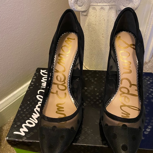 I’m selling a pair of black Sam Edelman mesh high heel shoes. Size 10 - Picture 1 of 3